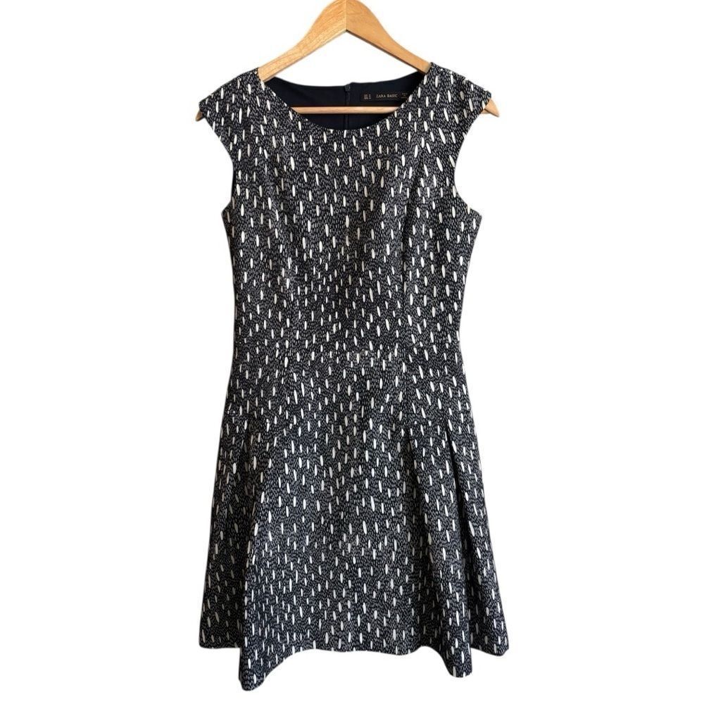 Zara Basic Jacquard Skater Dress Medium